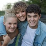 Come affrontare l'arrivo dell'adolescenza con gemelli diversi per personalità e interessi