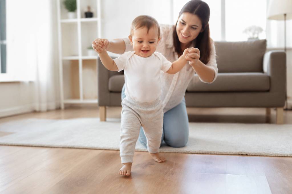 A che età si inizia a camminare: guida completa per genitori